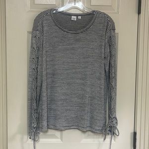 Gap black and white striped long sleeve top. Sleeves are so cute.size small.